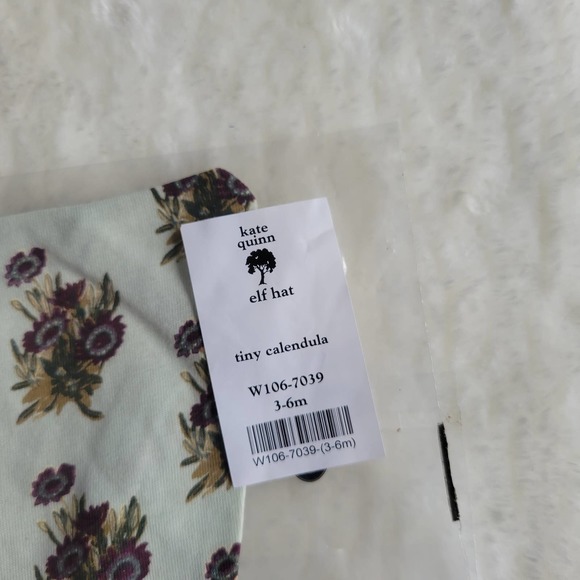 KATE QUINN Tiny Calendula Elf Hat - Picture 2 of 2